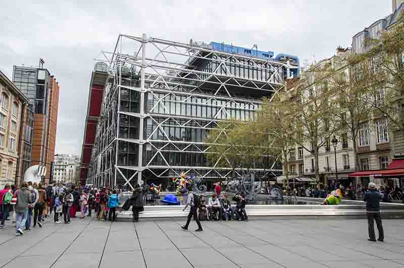 119 - Francia - Paris - plaza Igor Stravinsky y centro Pompidou.jpg